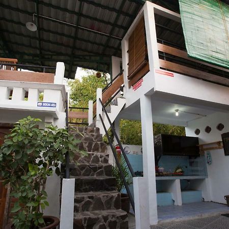 Joglo Yudhistira Villa Sleman  Luaran gambar